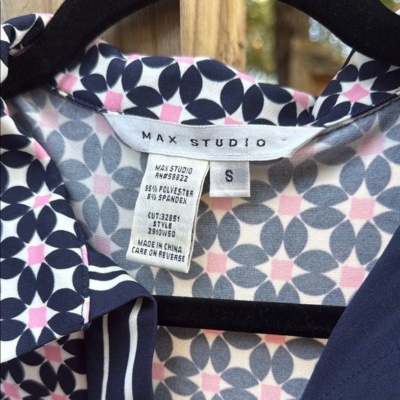 Max Studio Navy and Pink Patterned Dress Size S - Picture 2 of 3